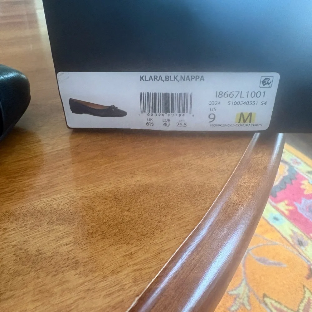 Vionic KLARA Black Leather Flats with Bow Detail - Picture 5 of 6